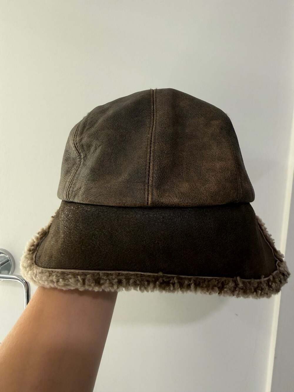 Vintage GAP Genuine Leather Shearling Lined Earflap Cap M/L